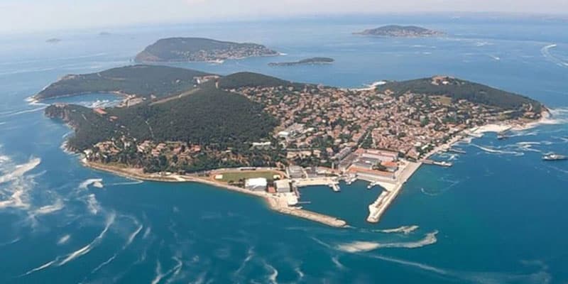 Adalar Hurdacı
